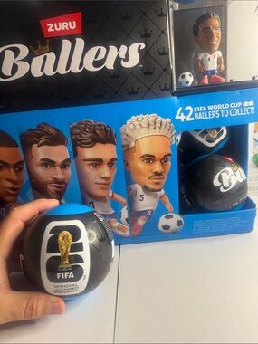 ZURU Ballers FIFA World Cup Collectible Ball - Black/Blue